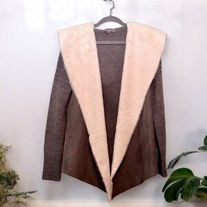 Mia & Tess Sweater. Hooded. Faux Fur/Suede. Grey &White. Open Cardigan.